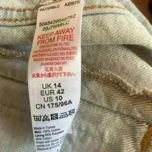 TOPSHOP light blue faded Unfinished bottom hem JEAN JACKET never worn 14 - Picture 7 of 10